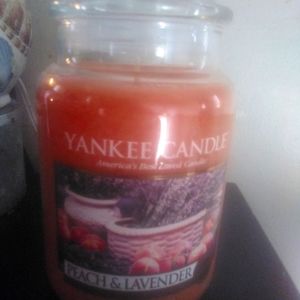 Yankee candle Peach & lavender used